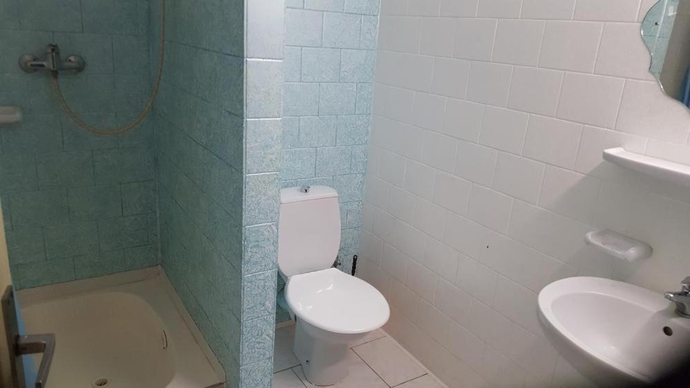 Hotel Camelot Tisá Eksteriør bilde