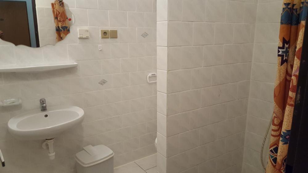 Hotel Camelot Tisá Eksteriør bilde